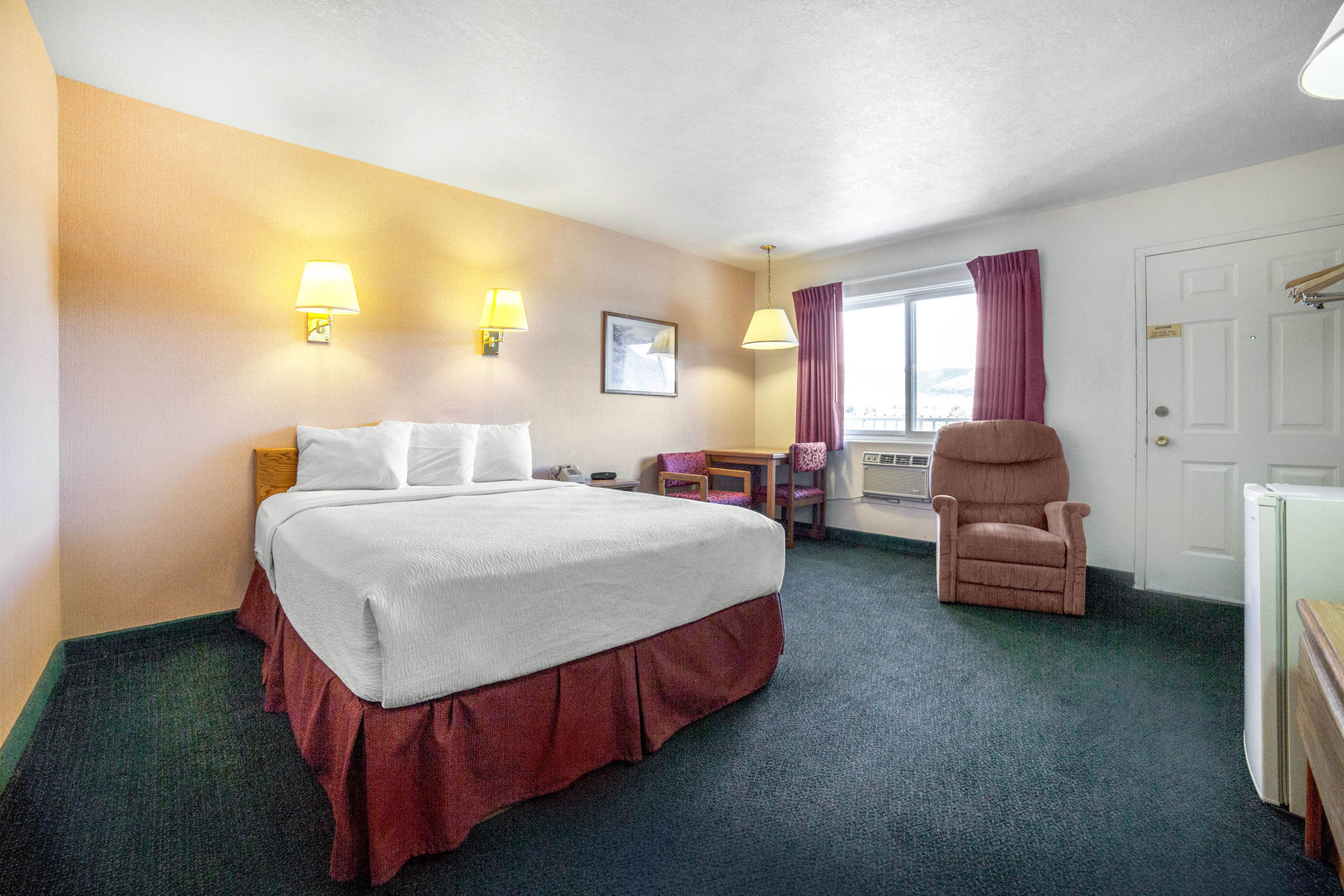 Rodeway Inn Whitehall Quarto foto