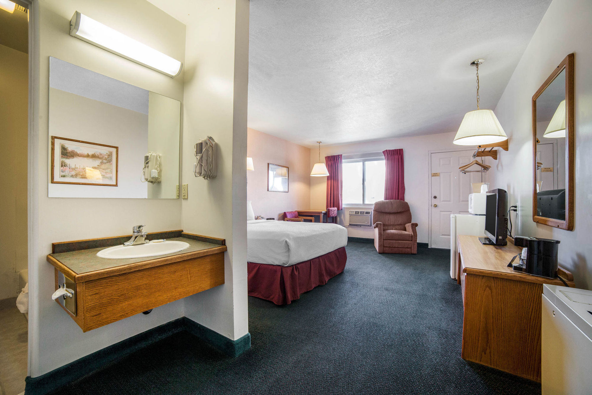 Rodeway Inn Whitehall Quarto foto